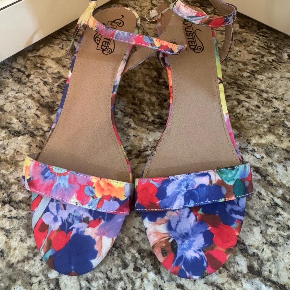 Low Heel Flower Shoes